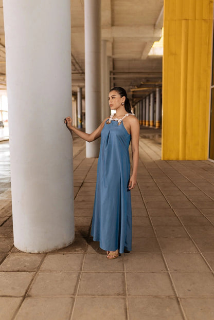 Vestido Con Ojetes Y Cordón
