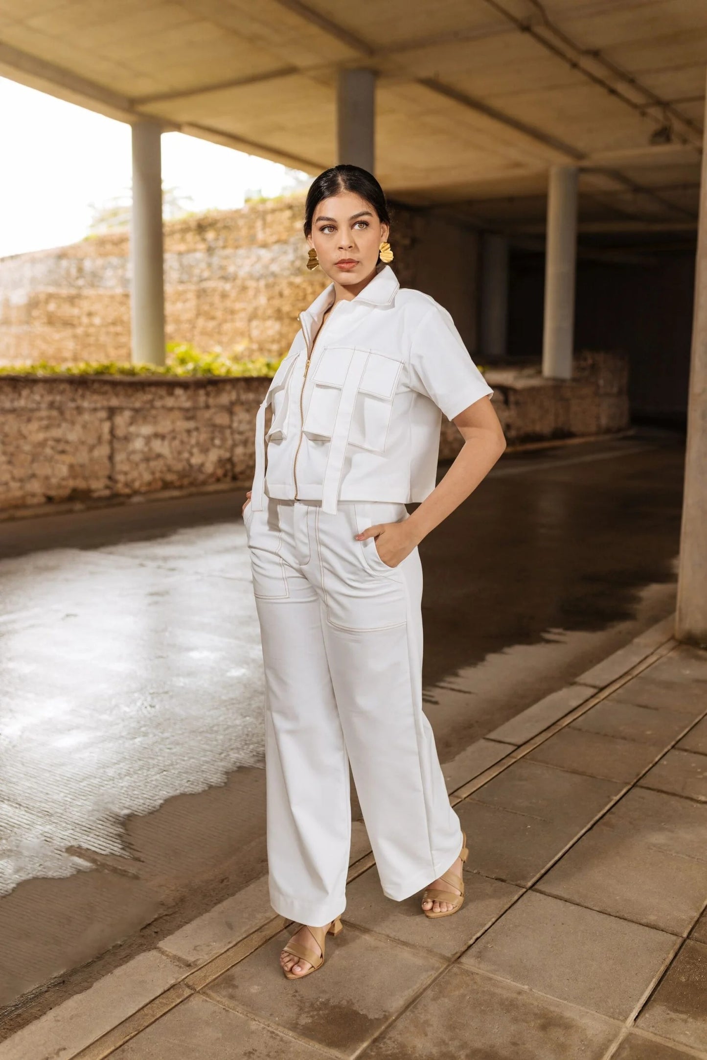 Camisa Corta Con Bolsillo Cargo Tirantes