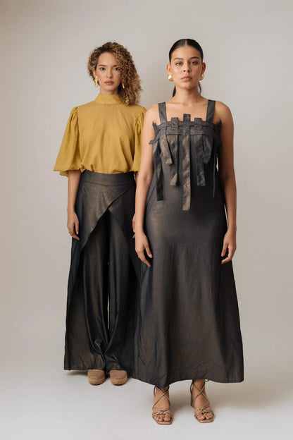 Pantalón Con Capa Cruzado