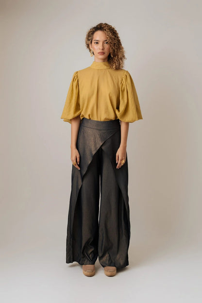 Pantalón Con Capa Cruzado